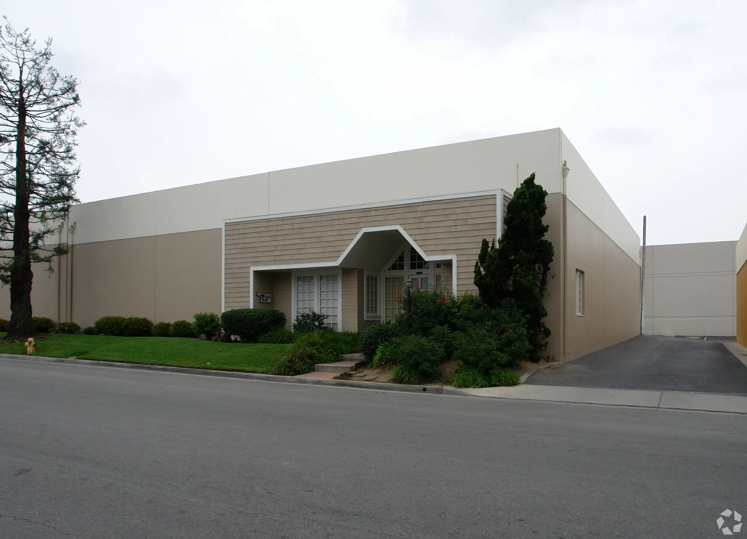 17831 Jamestown Ln., Huntington Beach